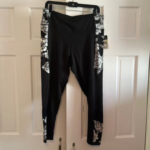 Women’s work out leggings. Set of 2.